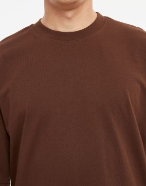 erkek oversize kahverengi tişört